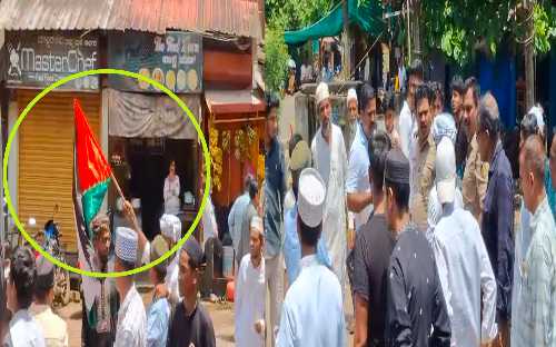 ಅಂಕೋಲಾದ ಈದ್ ಮೆರವಣಿಗೆಯಲ್ಲಿ ಪ್ಯಾಲೆಸ್ಟೈನ್ ಧ್ವಜ ಹಿಡಿದು ಸಾಗುತ್ತಿರುವ ಯುವಕರ ತಂಡ