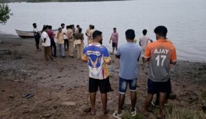 Karwar |ಕಾಳಿ ನದಿಯಲ್ಲಿ ದೋಣಿ ಮಗಚಿ ವೃದ್ಧ ನಾಪತ್ತೆ