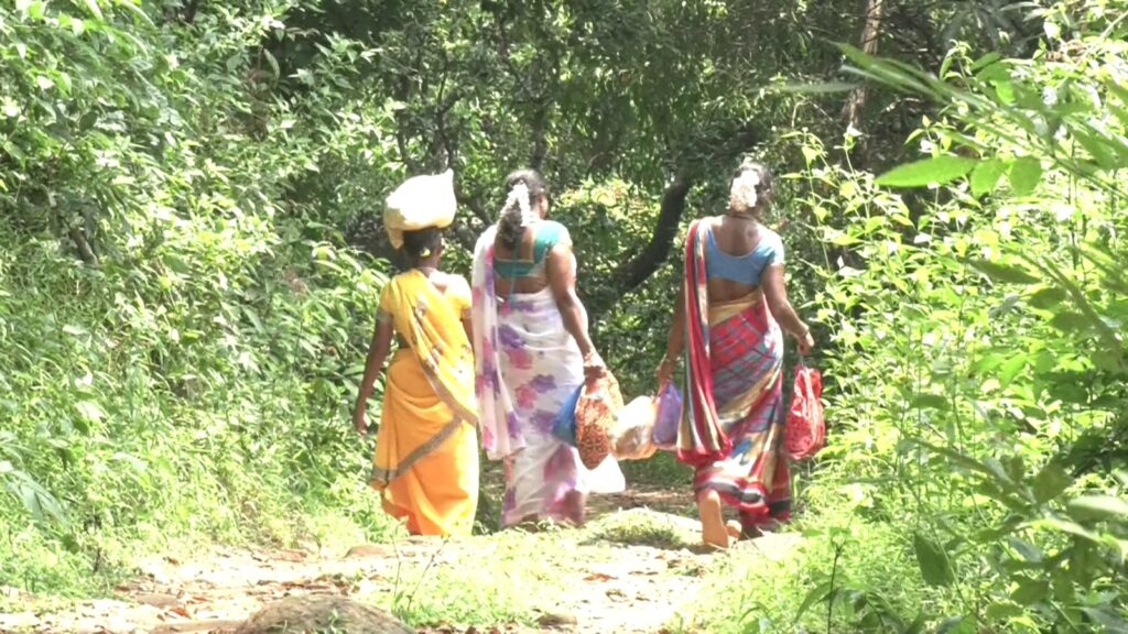 Karwar | ಶತಮಾನಗಳಿಂದ ಮೂಲಭೂತ ಸೌಕರ್ಯ ಕಾಣದ ನಗರ ವ್ಯಾಪ್ತಿಯಲ್ಲಿರುವ ಗುಡ್ಡಳ್ಳಿಗೆ ರಸ್ತೆ ಸಂಪರ್ಕ ಆಗಲಿದೆಯೇ? 4 Guddalli karwar